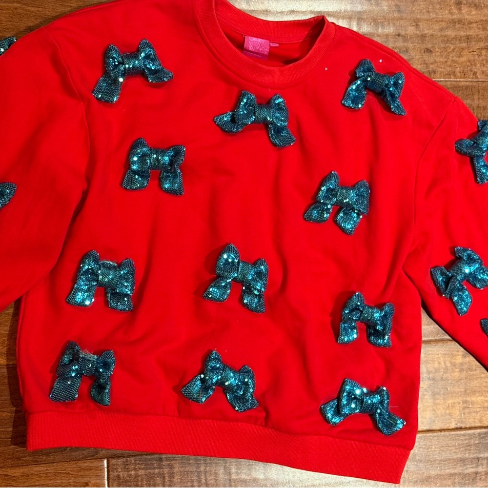 🎀 QUEEN OF SPARKLES 🎀 Statement Sweatshirt – Red with sequin bows. Never Worn.🔥